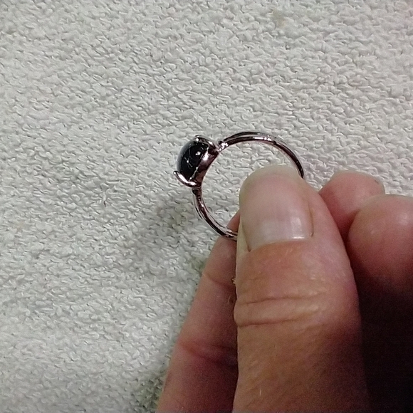 Silvertone black 🖤 stone 🪨 ring 💍 9.5 - Picture 3 of 5
